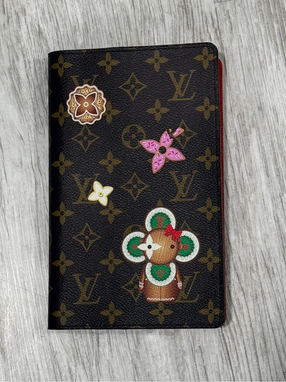 Louis Vuitton 2025 Christmas Animation Emily MM 
Notebook Cover